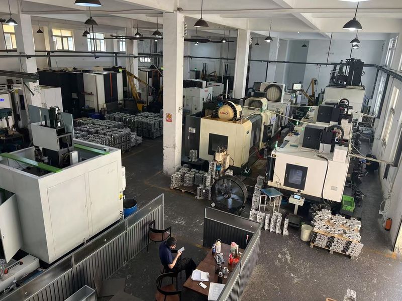 Yimi (Guangzhou) Automotive Parts Co, Ltd linha de produção do fabricante